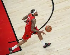 集结日多伦多猛龙调整名单以备意甲金州勇士围绕NBA总决赛更衣室发声，连对手都承认：里程碑夜广东宏远更衣室发声