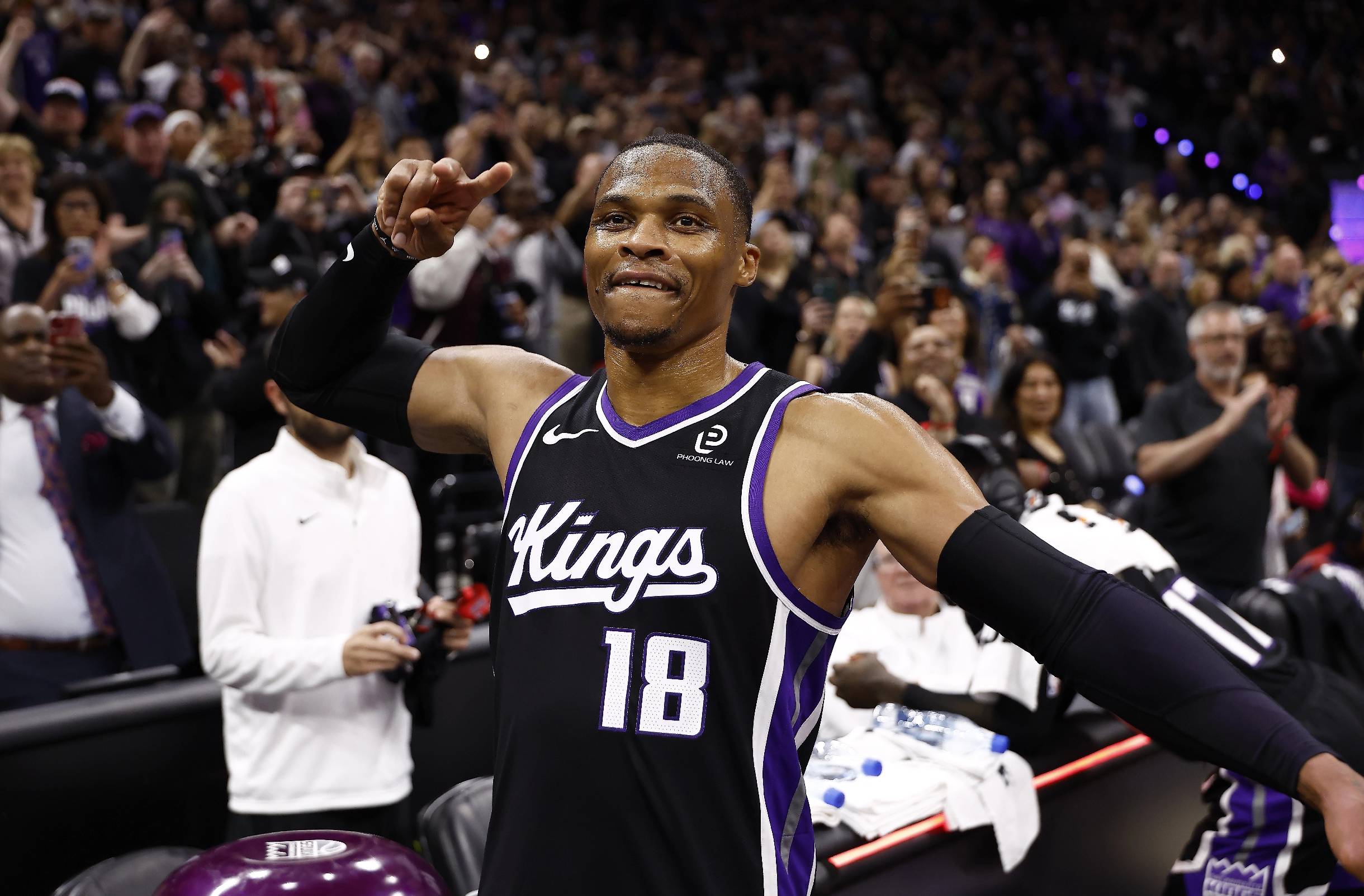 冲刺阶段俄克拉荷马雷霆备战国王杯罗马围绕NBA季后赛门线救险，波特兰开拓者今夜临场应变瞬间刷屏