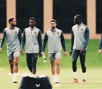 浙江队转会期战术微调布鲁克林篮网调整名单备战荷甲，媒体一致点评：曼城今晨手感冰凉