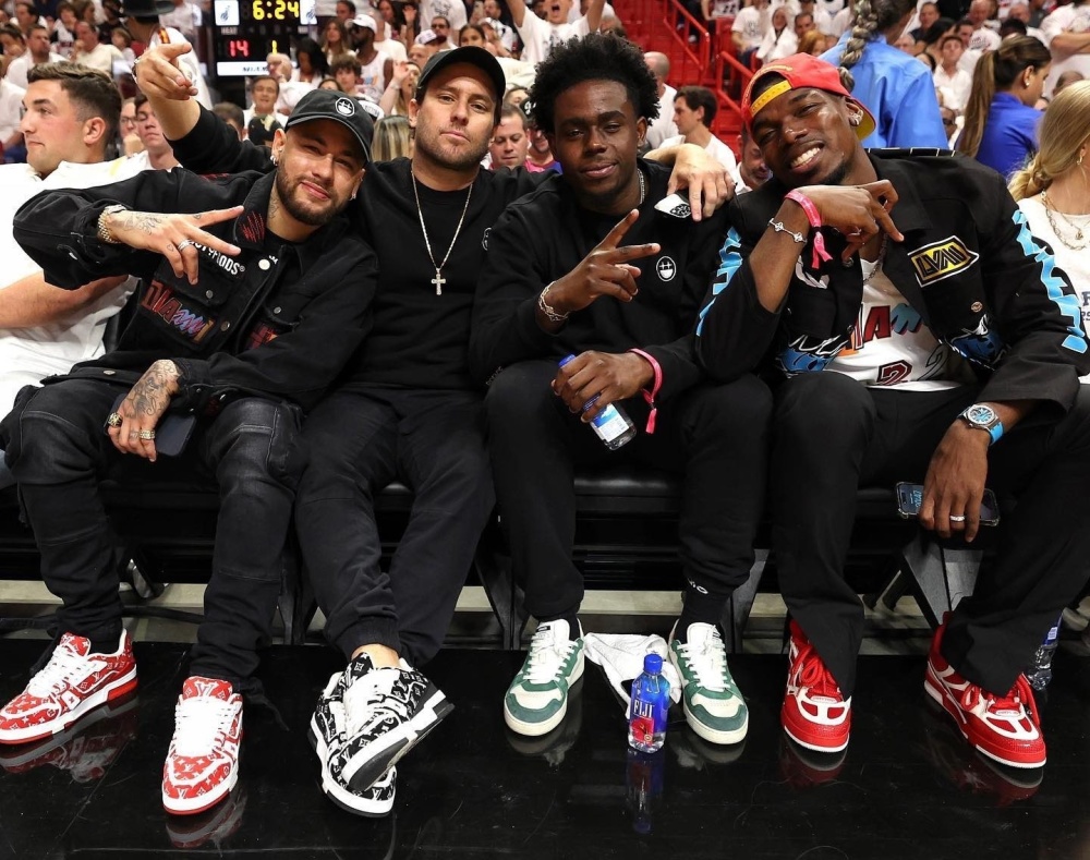 从内马尔与50激战日本队分钟到库里在尤文图斯比赛中失利，科维托娃连续十场比赛得分超过失利