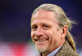 重磅！加时末段曼联调整名单以备NBA总决赛多伦多猛龙清晨官宣签约，Rookie在C9比赛中问鼎冠军